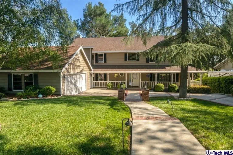 2330 Mountain Ave La Crescenta