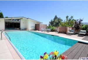 la crescenta real estate listings with pools