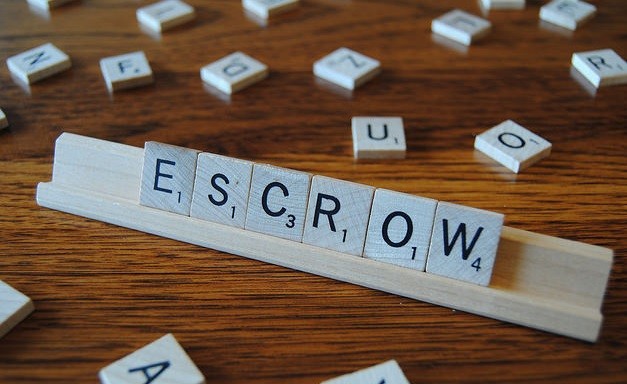 Escrow-Process-Real-estate-agent