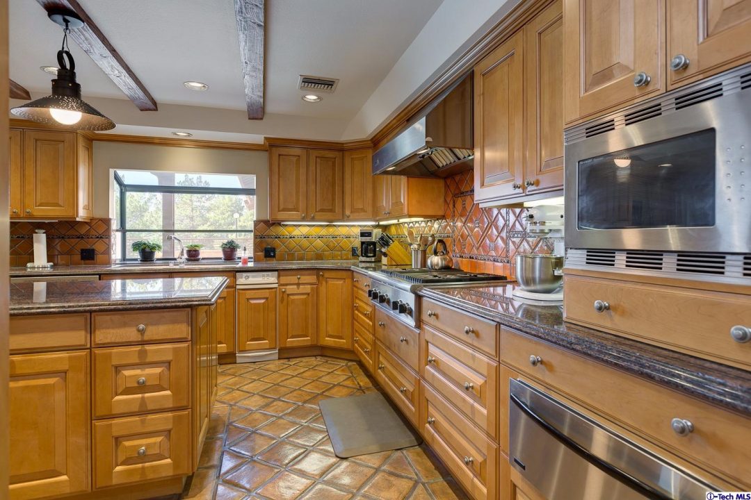 LA-CRESCENTA-LUXURY-HOME-VALUES