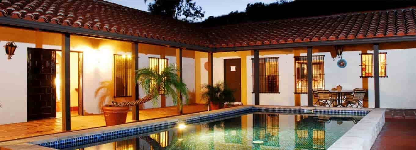 Luxury Villa with pool Luxury Villa with pool