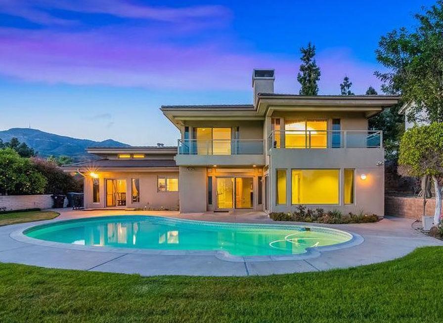 Luxury Real Estate Sales in Glendale 1623 Oakengate Drive