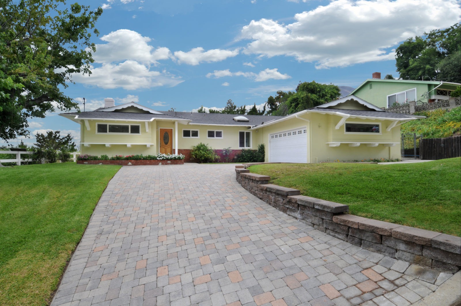 5441 Rock Castle Drive La Canada Open House Today!