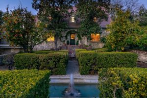 5026 Castle Road La Canada