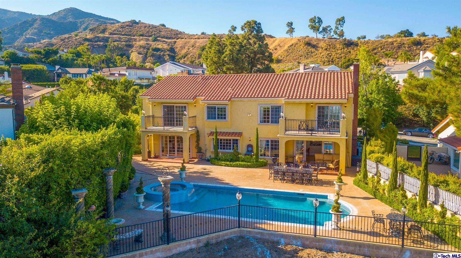 1076 Kildonan Drive Glendale Luxury Sale October 2020