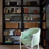 How to stage your bookshelf to sell?