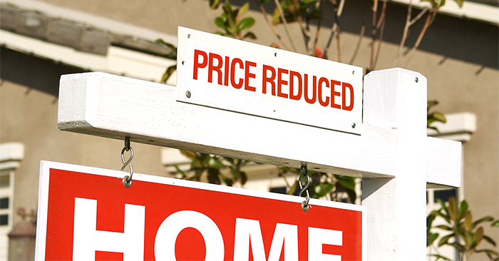 Well-priced homes in desirable Los Angeles suburbs continue to sell over the asking price
