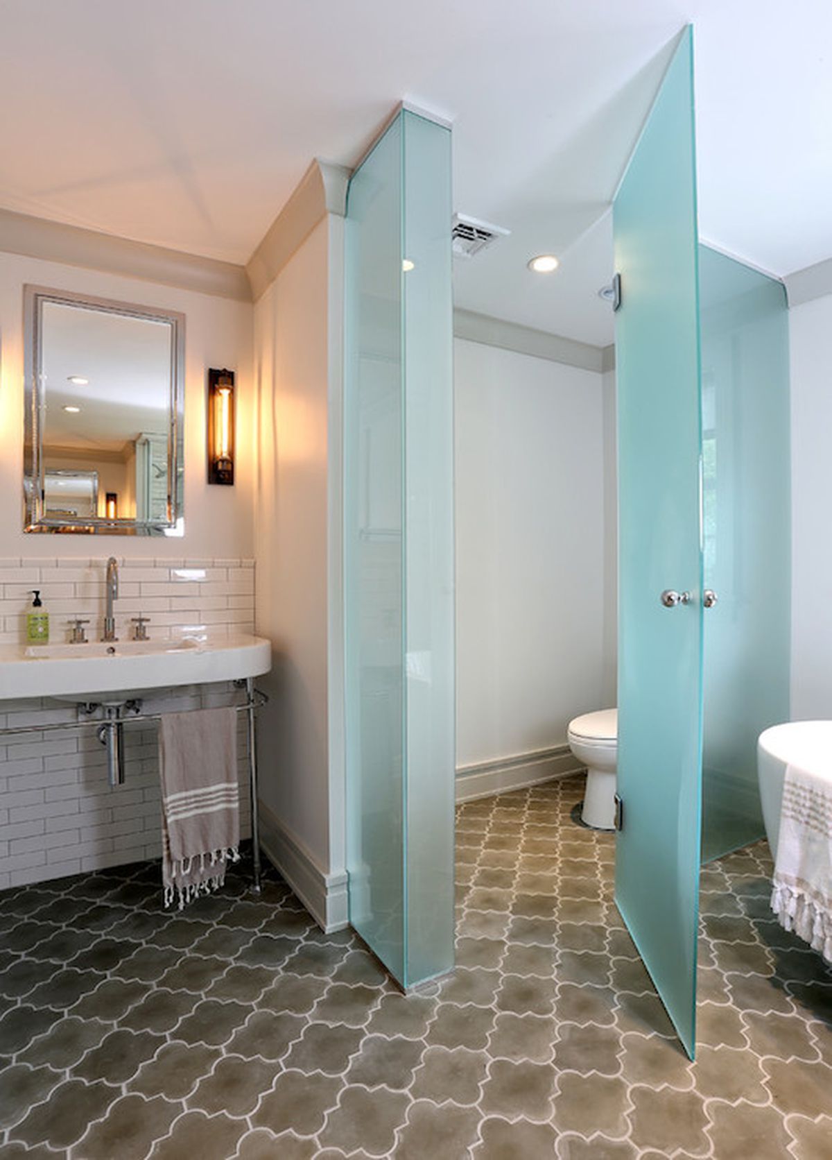 Bathroom Design Trends for 2024 - La Canada & La Crescenta Real Estate | Harb & Co.