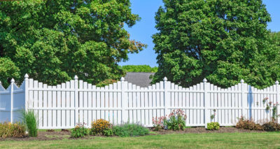 Pros and Cons of a Vinyl Fence