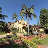 1516 Hillcrest Glendale