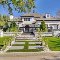 1929 Lyans Dr La Canada